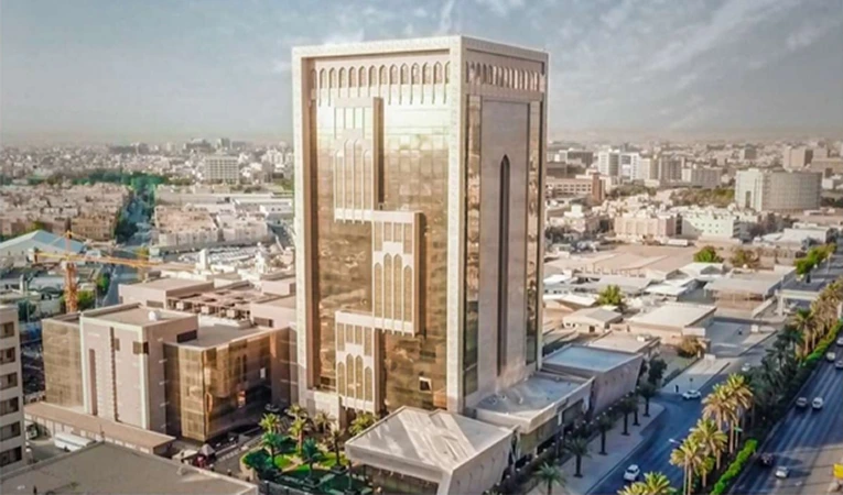 عملاء صناعيون عالميون: تطوير الموردين